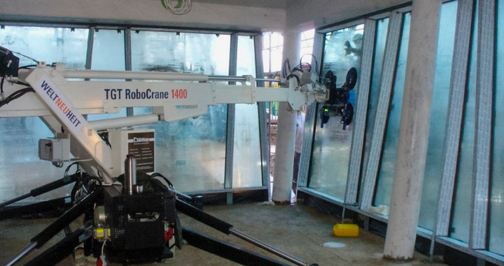 Für Montagen in Innenräumen bietet TGT weitere Geräte mit Elektro-Antrieb an.