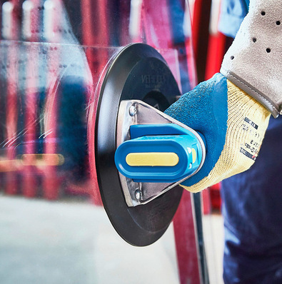 Ansetzen, ansaugen, tragen mit dem neuen Veribor Akkusaugheber von Bohle. ​​​​​