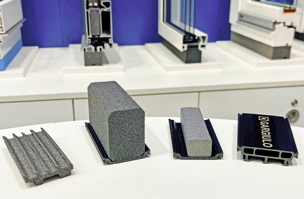 Gargiulo achtete bei seiner Präsentation auf der BAU auf eine anschauliche Inszenierung: So unterstützten Musterecken die Besucherinnen und Besucher in der Vorstellung, wie sich die gezeigten Lösungen im eigenen Profilsystem abbilden lassen.