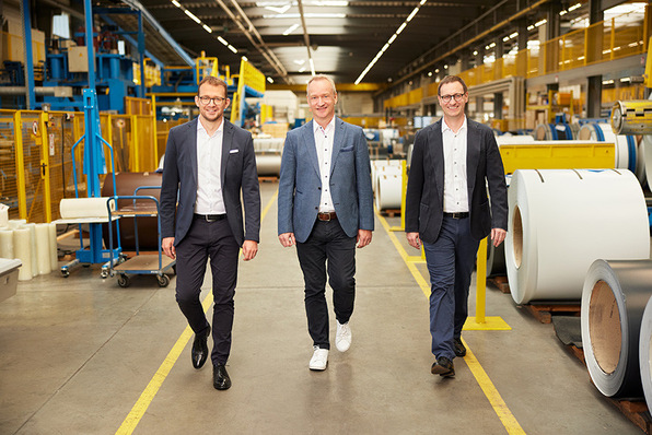 Christian Hanke (l.), Kai Teckentrup (M.) und Jens Heckenmüller stehen zu den Teckentrup-Wurzeln als Familienunternehmen.