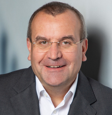 Mit über 25-jähriger Erfahrung als CEO und GF in der verarbeitenden Industrie hat sich Matthias König besonders in der Bauzulieferbranche als Experte für Transformation, Restrukturierung und Unternehmensexzellenz etabliert. König hat mehrere Unternehmensgruppen erfolgreich durch komplexe Transformations- und Restrukturierungsphasen geführt. Seit 12 Jahren führt er die prodatio consulting, eine auf nachhaltige Unternehmenstransformationen, Restrukturierung und Exzellenzsteigerung spezialisierte Beratungsboutique mit Schwerpunkt Bauzulieferbranche. Neben seiner Beratertätigkeit ist er als Beirat in Unternehmen aktiv und veröffentlicht regelmäßig Fachbeiträge zu Themen der Unternehmensexzellenz, Transformation, Organisationsentwicklung und zukunftsorientierter Führung.