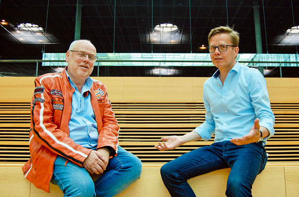 Olaf Vögele, Ressortleiter Sonnenschutz, voegele@glaswelt.de 
 Daniel Mund, Chefredakteur, mund@glaswelt.de