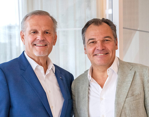 Andreas Engelhardt, geschäftsführender Gesellschafter Schüco International KG (l.) und Lars Anders, Gründer der Asset Transformation GmbH.