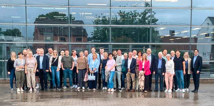 Die Uniglas-Gesellschafter beim Jubiläumstreffen in Verden und Hamburg