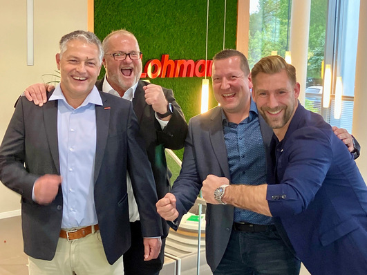 Mit jeder Menge Power und Energie nimmt das Suppliers Team die nächsten Entwicklungsschritte in Angriff – u.a. mit v.li.n.re. Bernd Schneider, Gebietsverkaufsleiter ROTOX Group; Jens Johanni, Gebietsverkaufsleiter Klaes GmbH & Co. KG; Oliver Krause, Key Account Handelsgeschäft Gutmann Bausysteme GmbH; Thomas Menke, Verlaufsleiter Deutschland Nord Gretsch-Unitas GmbH