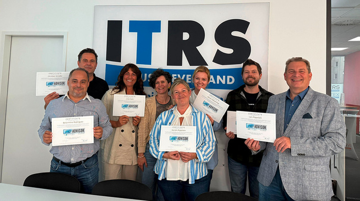 Zufriedene Gesichter bei der ersten ES-SO Advisor Ausbildung in der ITRS-Geschäftsstelle in Fulda mit der ES-SO Advisor Trainerin Sandra Musculus.