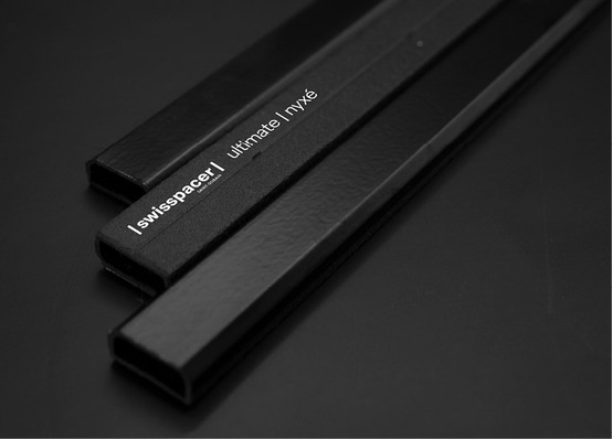 Der neue Abstandhalter kombiniert elegantes Design mit einem Recyclinganteil von 33 % – und bewährter Swisspacer Ultimate Performance.