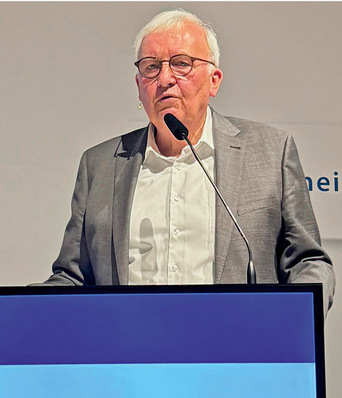 Institusleiter Prof. Dr. Winfried Heusler ging es in seinem Beitrag um die Konsequenzen aus dem Wandel.