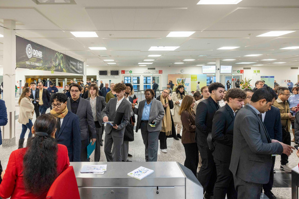 Im Rahmen des DecoTeam-Eventprogramms liefern Kurz-Workshops mit MHZ und Somfy wertvolle Einblicke.