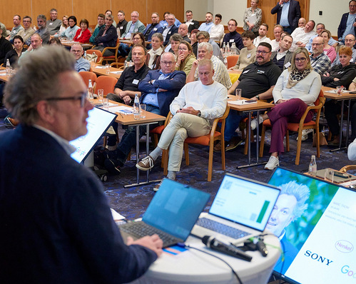 Der zweitägige Kömmerling Branchentalk 2025 Mitte November in Fulda brachte rund 140 Kömmerling Fenster-Profis aus dem gesamten Bundesgebiet zusammen - ein neuer Besucherrekord für das nach eigenen Angaben größte Partnerprogramm der Branche.