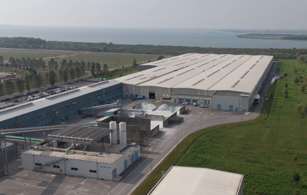 Das Şişecam Beschichtungswerk  im italienischen San Giorgio di Nogaro.