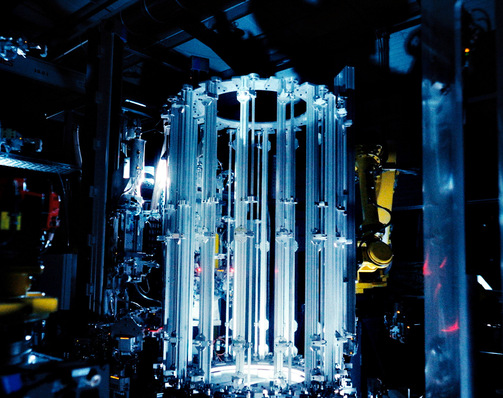 Mit dem neuen Frame:racer wird eine vollautomatisierte Rahmenfertigung für Isolierglas-Hersteller möglich.