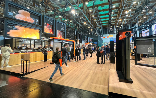 Roma präsentierte auf der Messe integrierte Sonnenschutzsysteme für Fensterbauer.
