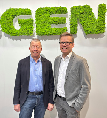 Siegenia-Gesellschafter Wieland Frank (l.) zeigt sich zufrieden und zuversichtlich auf der Messe. GW Chefredakteur Daniel Mund hat sich am letzten Messetag zum Interview verabredet. 