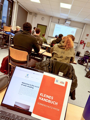 Das „Kleine Handbuch Sonnenschutz-Physik“ vermittelt kompakt die bauphysikalischen Grundlagen für den zukünftigen ES-SO Advisor.