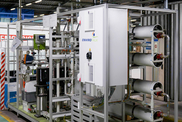 EnviroFalk Reinwasserkreislaufanlage für maximale Prozess­stabilität in der Glasbeschichtung