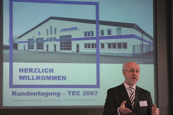 Veka Vorstand Bonifatius Eichwald begrüßte die Teilnehmer der diesjährigen TEC-Tagung und unterstrich die Bedeutung dieser Veranstaltung als Forum für Information und Austausch.