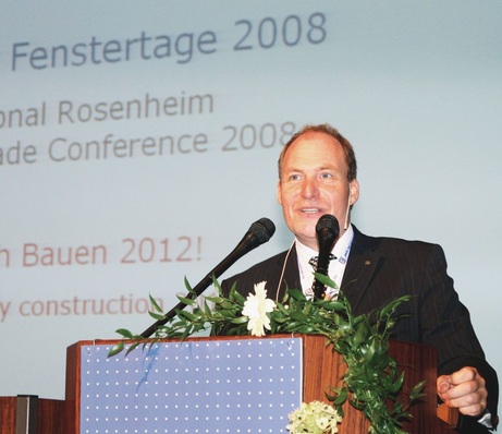 Institutsleiter Ulrich Sieberath„Wir sind U-Wert-Spitzenreiter in der EU und damit nehmen wir ­eine Vorbildfunktion ein, die unsere Wettbewerbsfähigkeit erhält.“