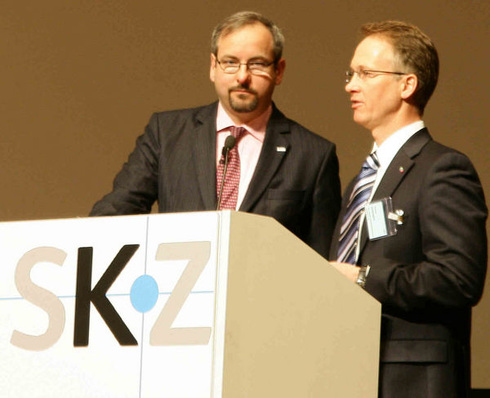 Albrecht Lange (l.) und Thomas Hülsmann auf dem Kunststoff-Fenster Kongress 2009 in Würzburg