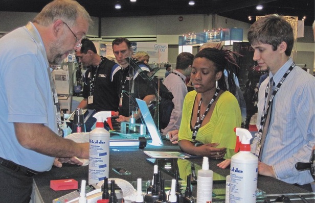 Wissen wollen, wie es gehtGroßes Besucherinteresse herrschte bei den ­Praxisvorführungen von Bohle.