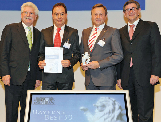 Martin Zeil — Bayerischer Staatsminister für Wirtschaft, Infrastruktur, Verkehr und Technologie, Rainer Vögele und Albert Inninger (beide Geschäftsführender Gesellschafter der Raico Bautechnik) und Ralf Broschulat — Ernst & Young GmbH