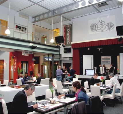 Verkaufen mit AthmosphäreDer freundlich gestaltete Showroom lädt zum Verweilen ein und ist an sieben Tagen in der Woche geöffnet.