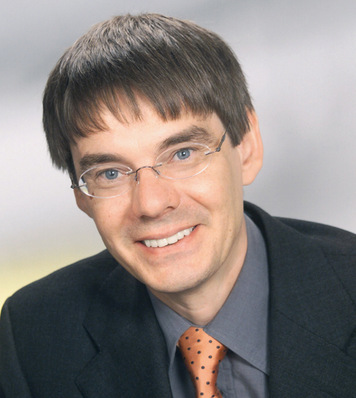 Mag. Harald Greger, Geschäftsführer des AFI: “Die ­Ergebnisse dieses Positionspapiers sprechen ein­deutig für Aluminium-Profilsysteme — nicht nur in ­technischer, sondern nun auch nachweislich in ökonomischer ­Hinsicht. Die Wirtschaftlichkeitsberechnungen ergeben durchweg die besten Werte für ­Alufenster.”