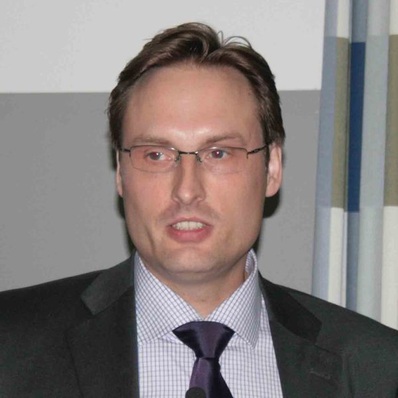 Michael Elstner, der Sprecher des Arbeitskreises “Gebogenes Glas“ im BF.