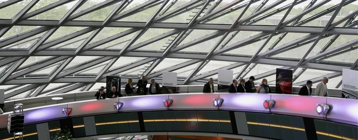 Keine Wintergartenfassade, aber sehr bemerkenswert: Die BMW-Welt war der Außentermin auf der Tagung des Bundesverbands Wintergarten.