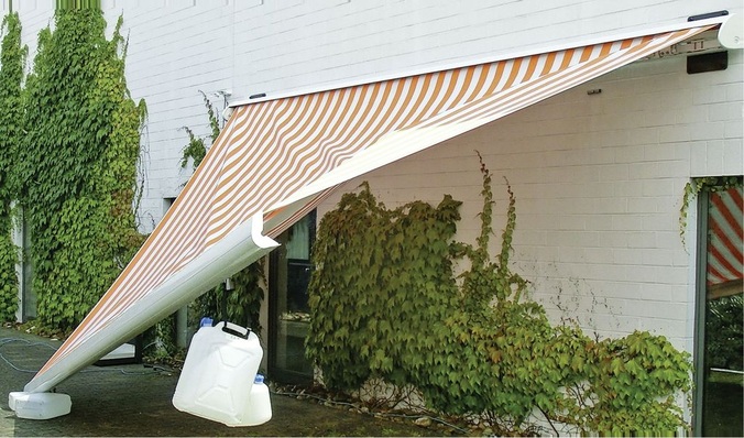 Die Überraschungseffekte bei den Belastungstests der im Internet gekauften Exclusiv Home Markisen waren durch Versagensbrüche immer wieder inklusive.