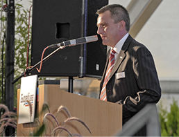 
Martin Gugelfuss begrüßte bei der Einweihung der neuen Produktionsstätte seine Gäste. 
