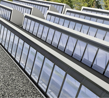 
Eine neue Variante des modularen Oberlicht-Systems von Velux ist die Sheddach-Verglasung für steile Dachneigungen von 40 bis 90 Grad.
