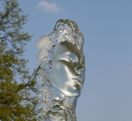 Die faszinierenden Glaskunstwerke versetzen die Besucher der Ausstellung immer wieder ins Staunen.