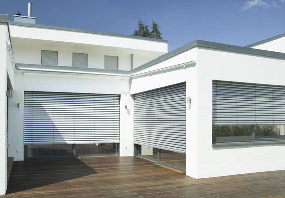 



Die Bewertung des Sommerfalls wird zunehmend an Bedeutung gewinnen und einen wertvollen Beitrag zur Sicherstellung definierter Komfortverhältnisse bzw. zur Reduzierung des Energiebedarfs für Gebäudekühlung leisten
