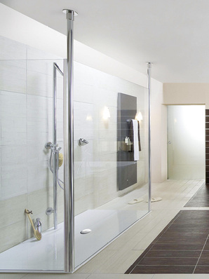 
Walk-In Duschen ohne Schwelle sind heute sehr gefragt; sie erfüllen die Forderungen der DIN 18040-2 nach stufenloser Begehbarkeit. 
