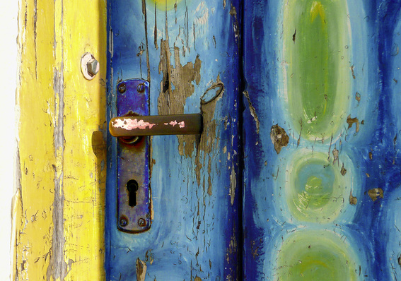 
Schöne Farben, aber hier ist eigentlich schon alles zu spät: Die Holzzerstörung hat begonnen.
