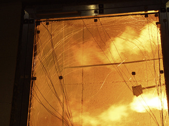 



Brandprüfung von einem Fenster mit Oberlicht
