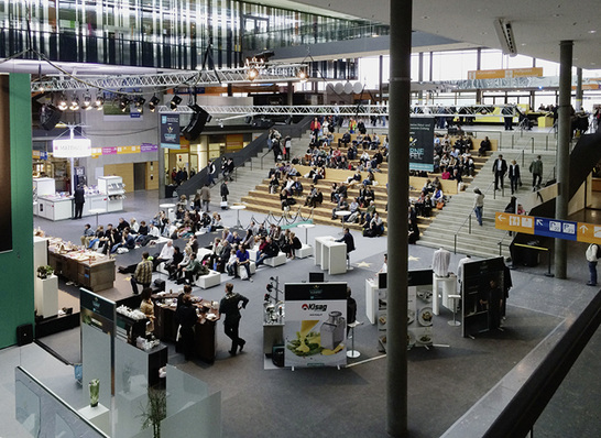 



Das Atrium eignet sich mit seiner zentralen Lage im Eingangsbereich zu Flughafen, S-Bahn und den Parkhäusern, wie hier bei der Intergastra 2014, besonders gut zur Durchführung von Sonderveranstaltungen.
