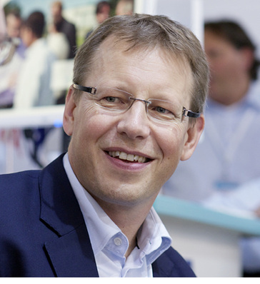 
Die GLASWELT im Gespräch mit Peter Dixen.
