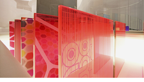 



Das Online-Lexikon 

www.designglas.info

gibt einen Überblick über Designgläser für Fassaden und Interieur und wie sich diese einsetzen lassen.
