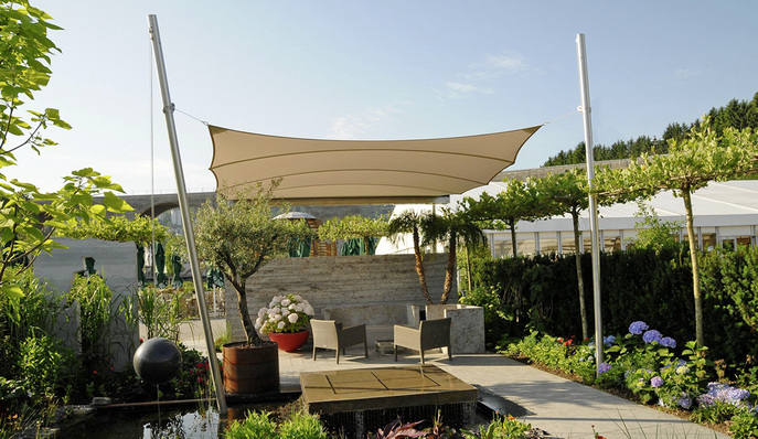 



Sonnensegel, wie das Trapez4sun schaffen viele Möglichkeiten, Sonnenschutz auf der freien Fläche zu installieren.
