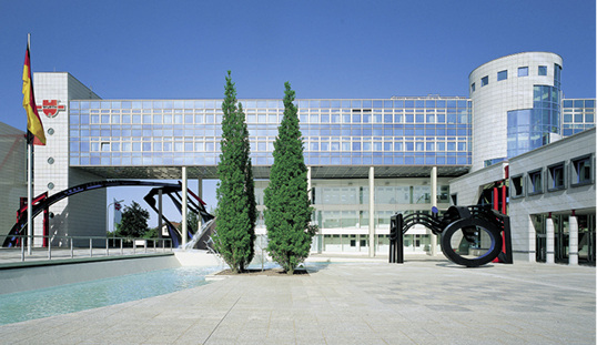 



Das Würth-Verwaltungsgebäude in Künzelsau
