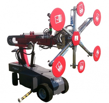 Mit dem Glassworker lassen sich Bauelemente bis 625 kg ansaugen, heben und senken.