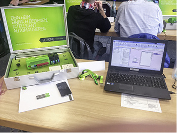 



Bei der Schulung steht jedem Teilnehmer sein eigener Mini-Server zum Programmieren zur Verfügung.
