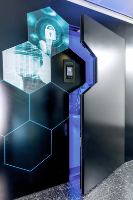 Formrevolution der Tür: Flügel- und Rahmenkontur können beliebig ­gestaltet werden.