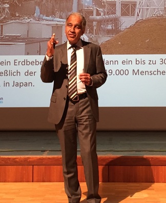 Der bekannte Klimaforscher Prof. Dr. Mojib Latif, Träger des Umweltpreises 2015 auf den Rosenheimer Fenstertagen.