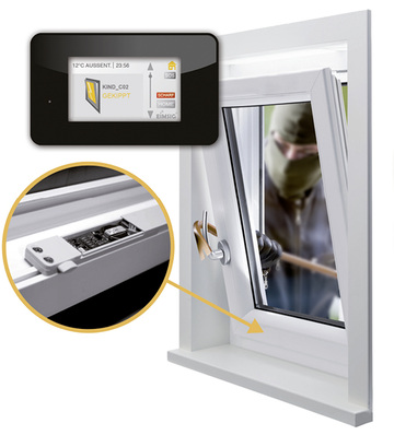 



Die Sensoren, mit denen die Außenhaut des Hauses abgesichert wird, werden in die Rahmen von Fenstern und Türen geschraubt und über Funk mit der Zentrale verbunden.
