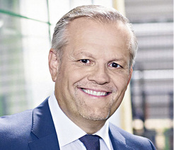 



Andreas Engelhardt, geschäftsführender und persönlich haftender Gesellschafter der Schüco International KG.
