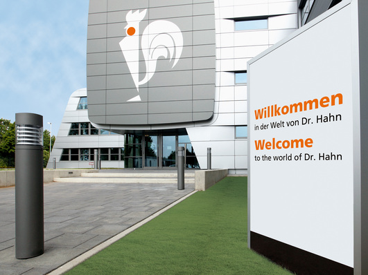 Der Eingang zum Werk in Erkelenz vor den Toren Mönchengladbachs.