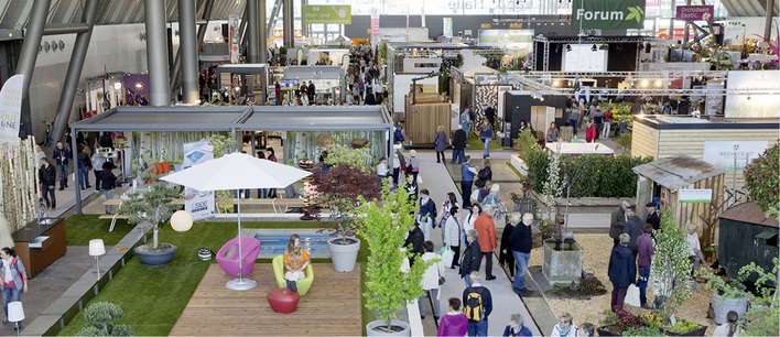 



Die Messe „Garten“ zeigte schon im April 2017 sehr deutlich, wie sich der Sonnenschutz mit Schirmen, Sonnensegeln, Pergolen und Lamellendächern im Outdoor-Bereich mehr und mehr durchsetzt.
